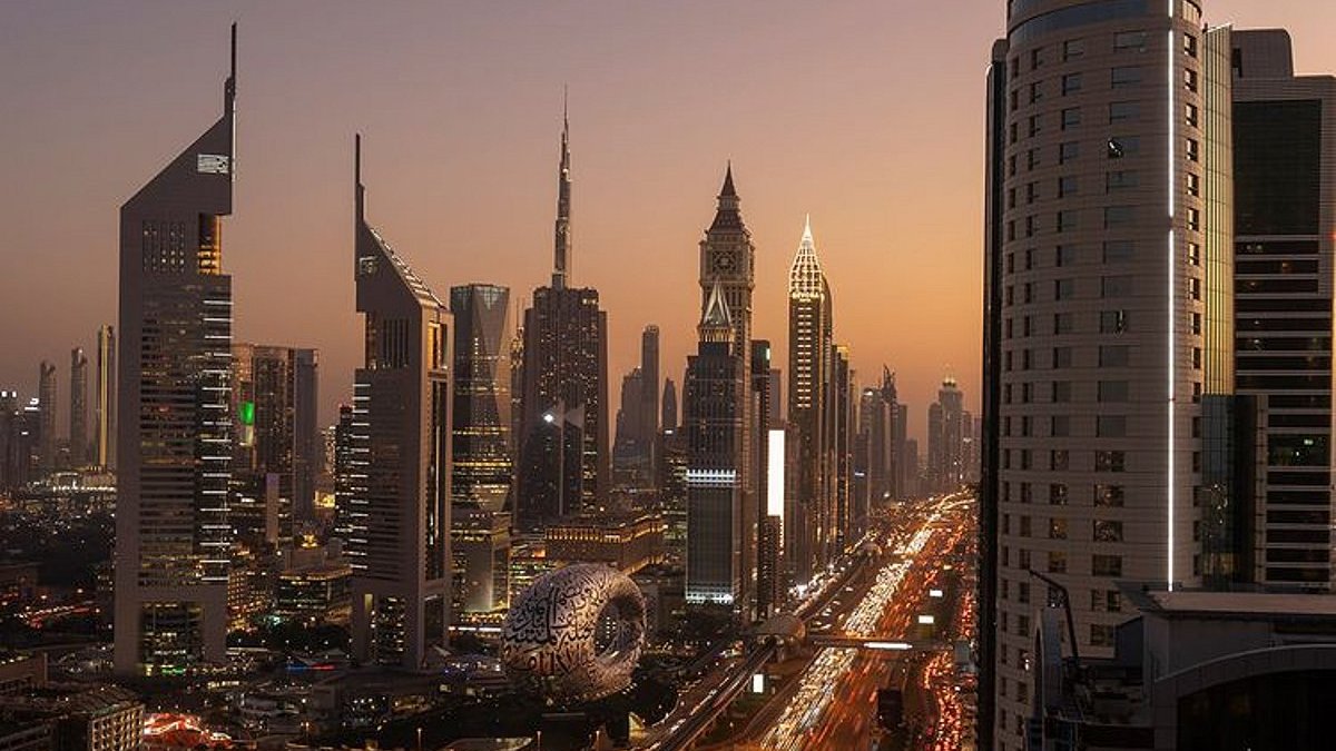 Dubai ekonomisinin 473 milyar AED’lik büyüklüğünü hangi sektörler taşıyor